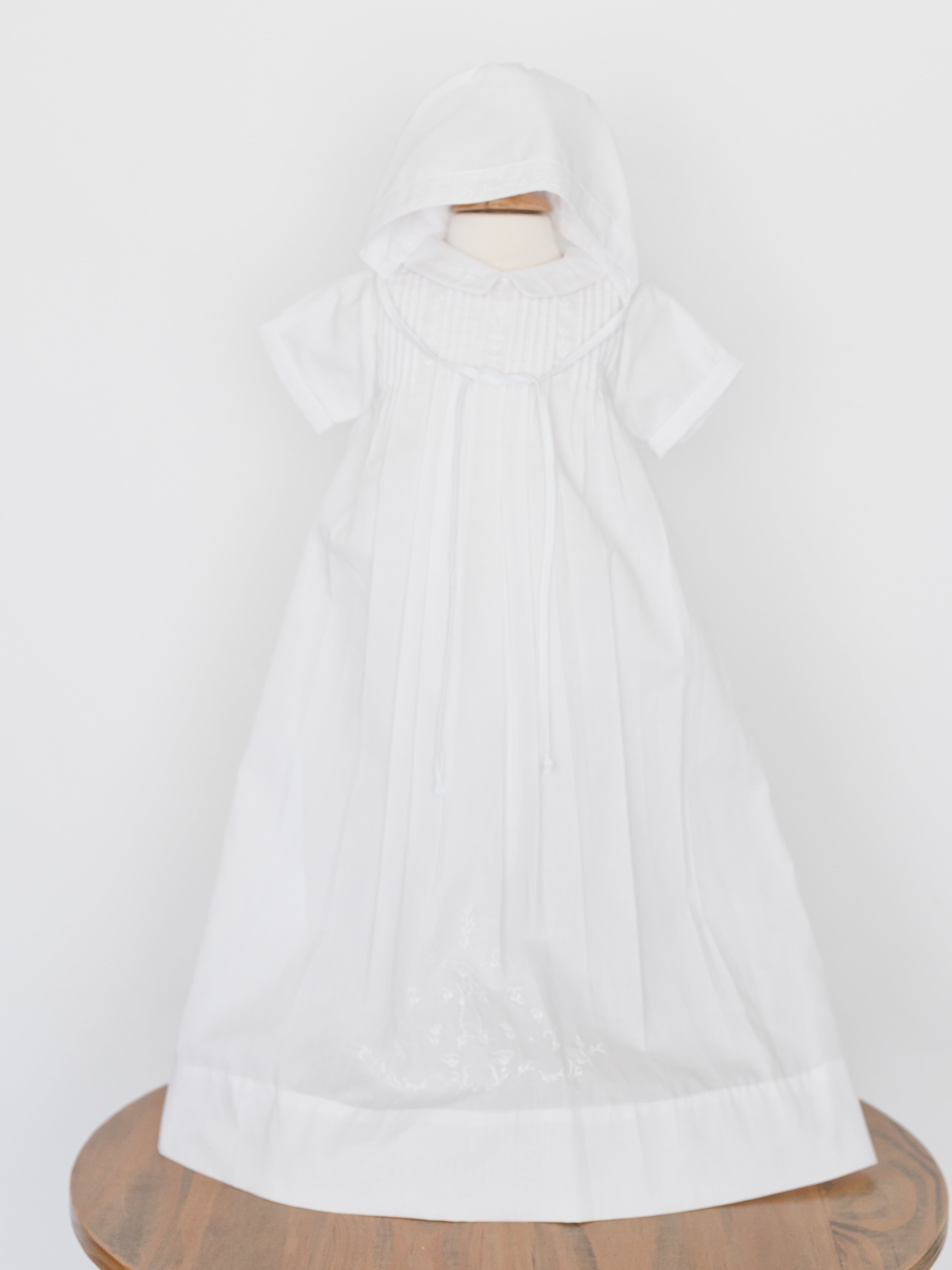 Feltman Brothers Embroidered Collar Special Occasion Gown Set