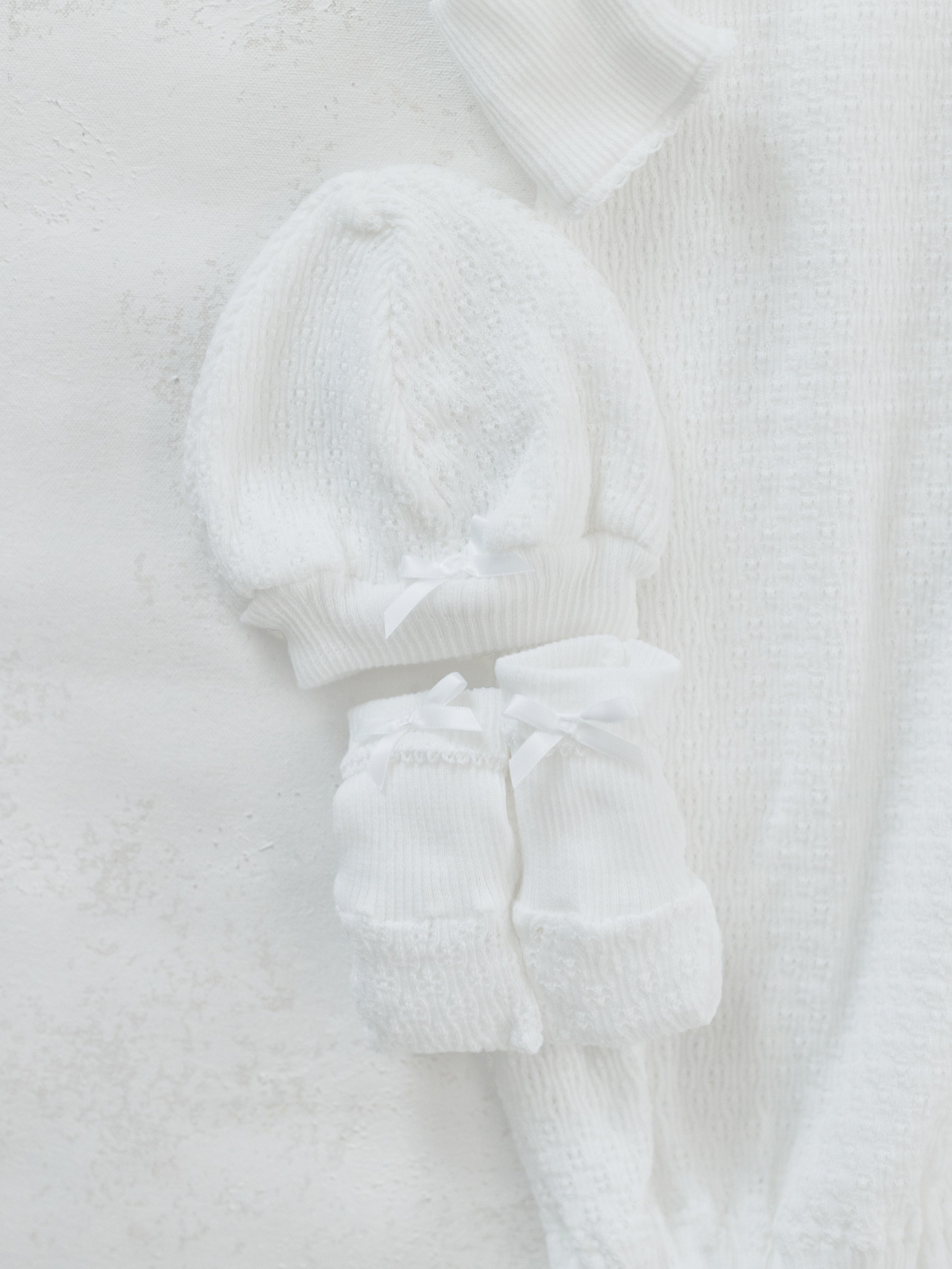 White Beanie W/ Bow
