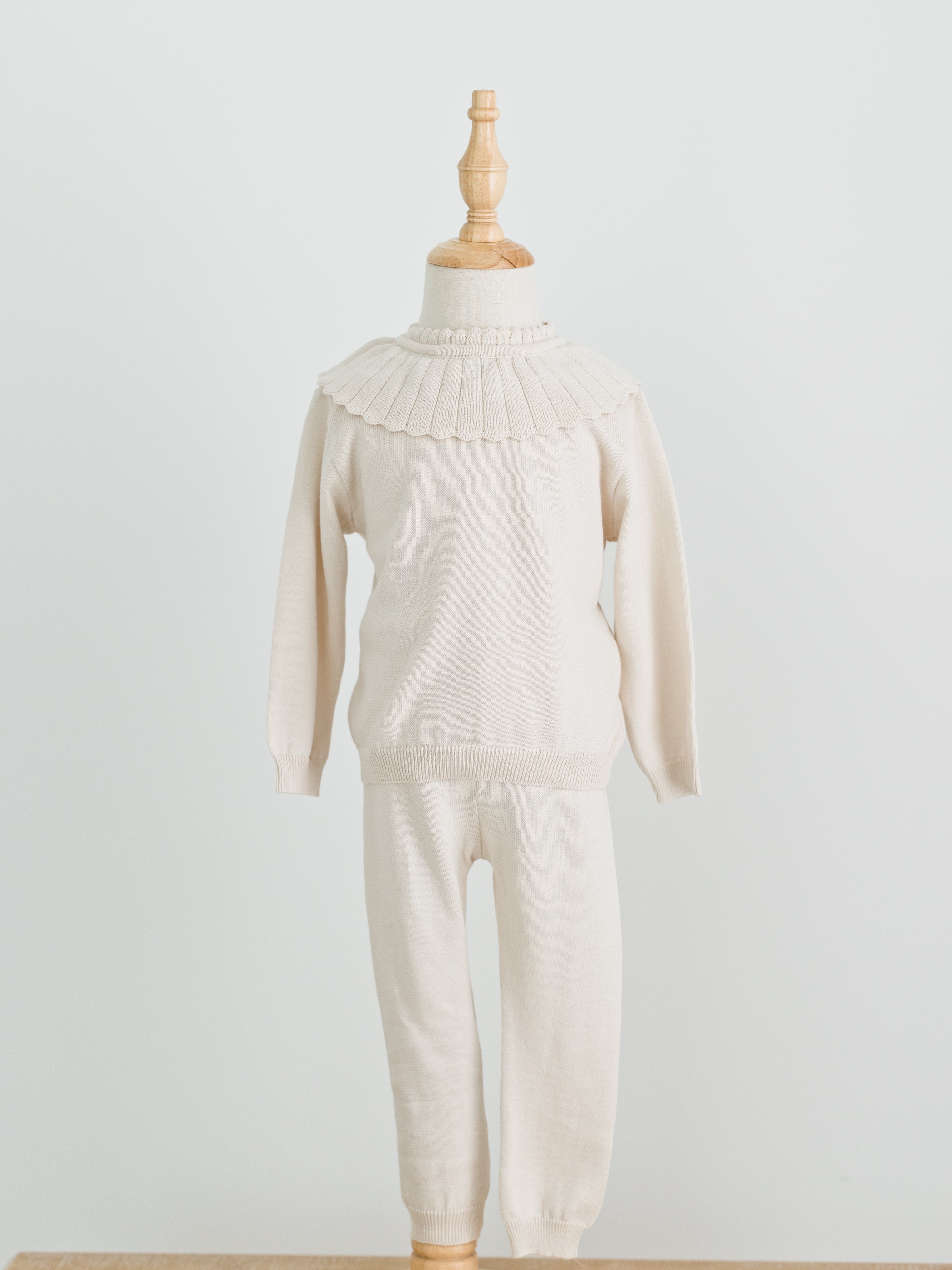 Scalloped Collar Knit Set