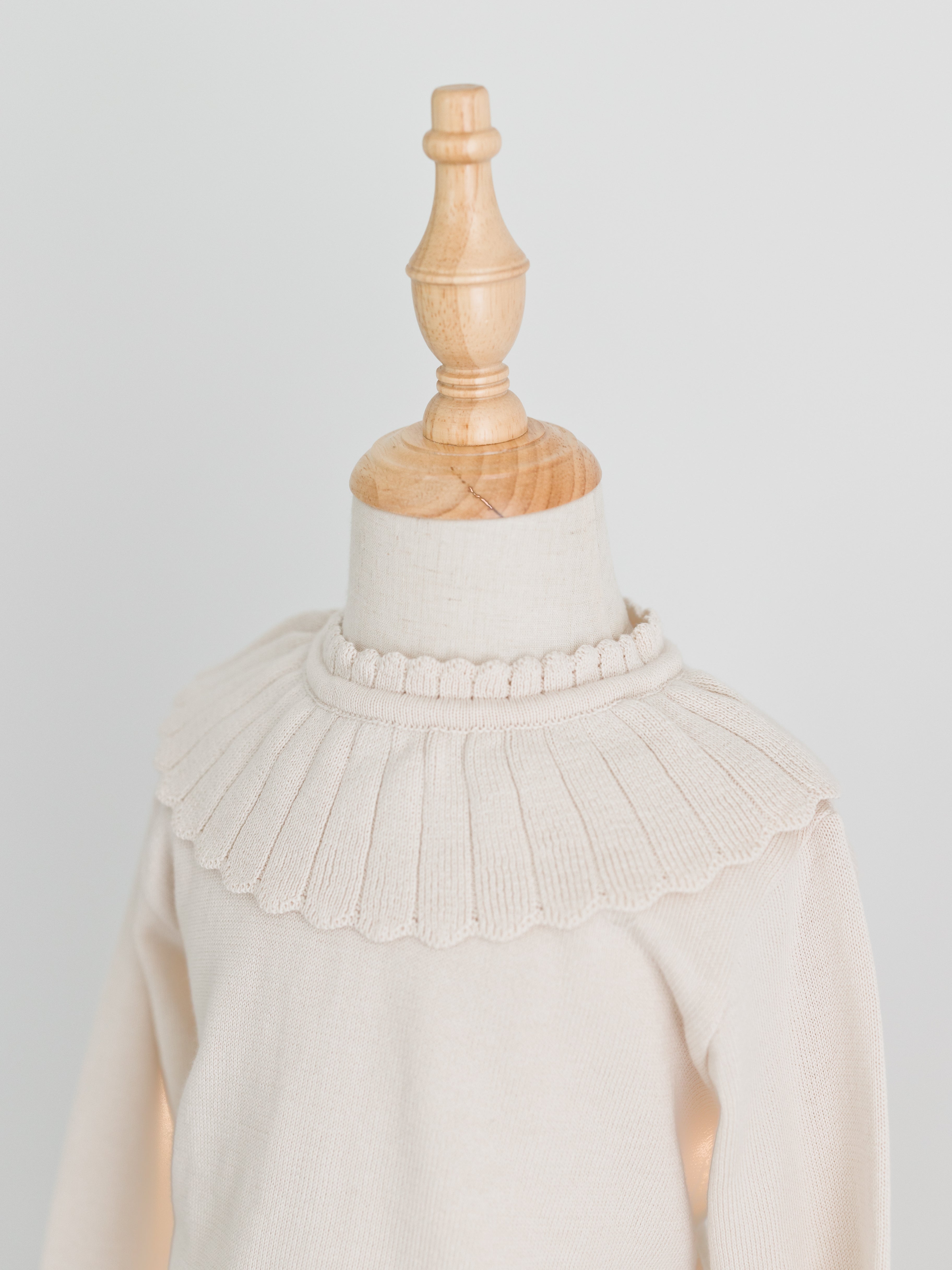 Scalloped Collar Knit Set