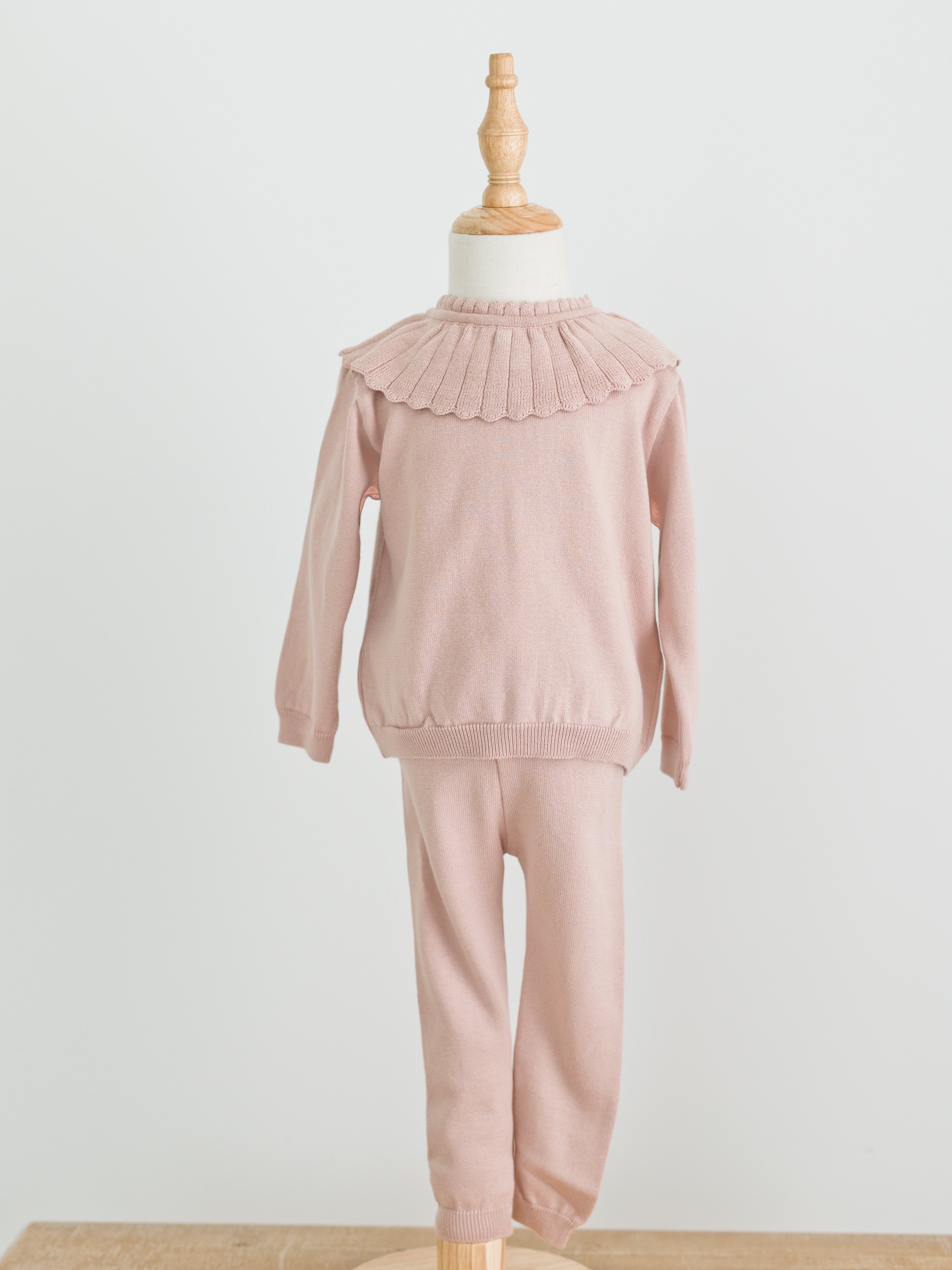 Scalloped Collar Knit Set