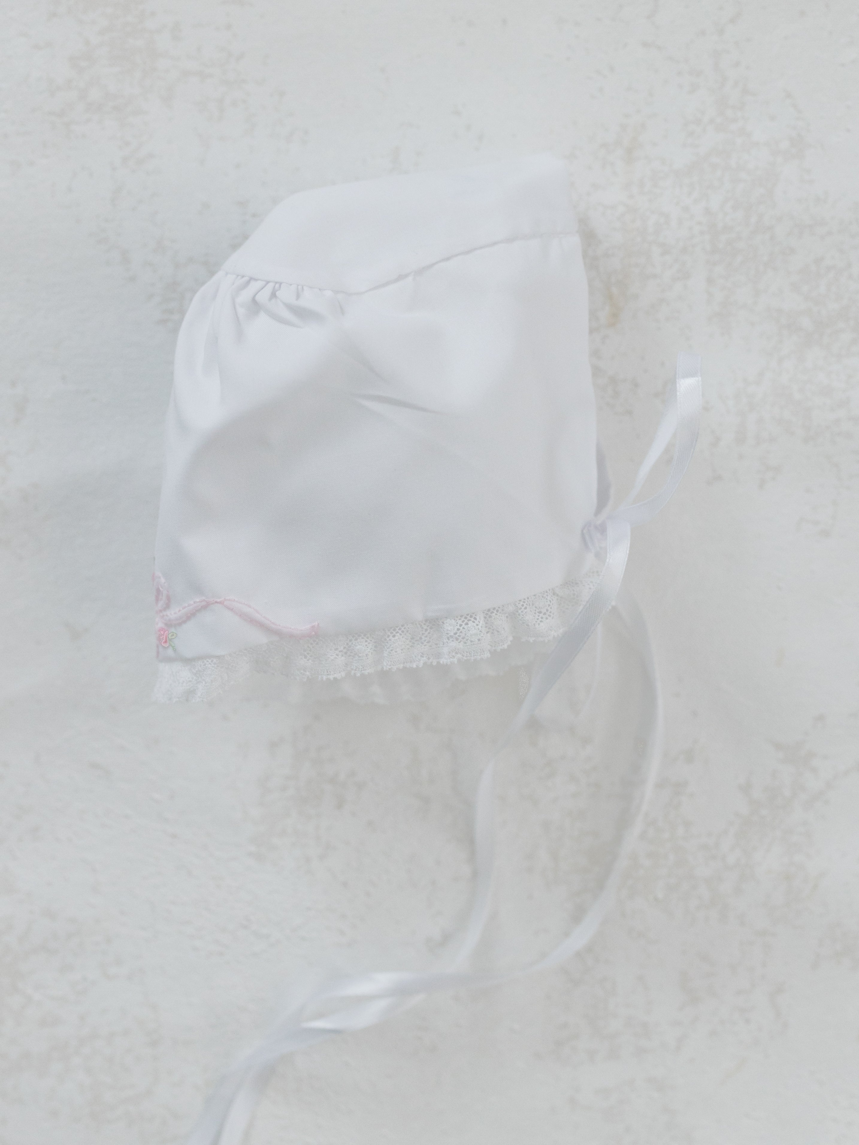 White Vintage Bow & Lace Bonnet